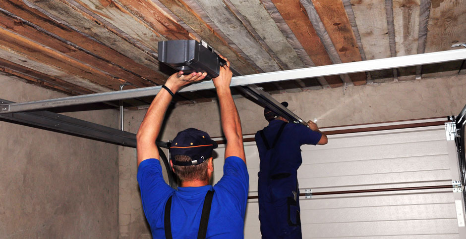 Garage Door Technician Santa Paula CA